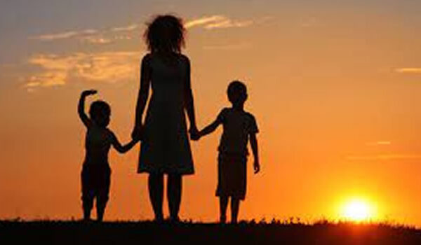 Can Single Moms and Dads Raise Their Sons and Daughters Correctly?